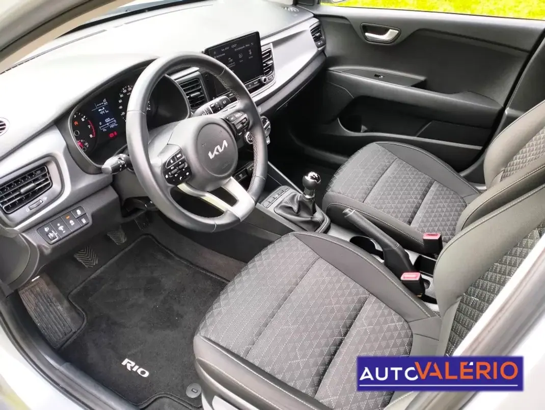 Kia Rio 2021 - 14450 EUR, 70980 km - AUTO.MOTO.pt - 70980km - foto 13 de 32