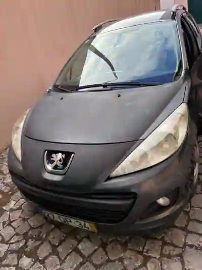 Peugeot 207 2012 — foto 4 de 9