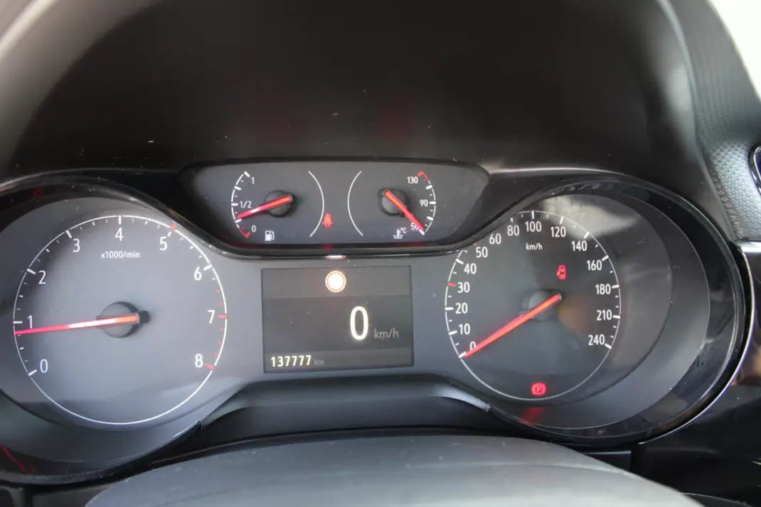 Opel Corsa 2022 - 12990 EUR, 138000 km - 138000km - foto 19 de 25
