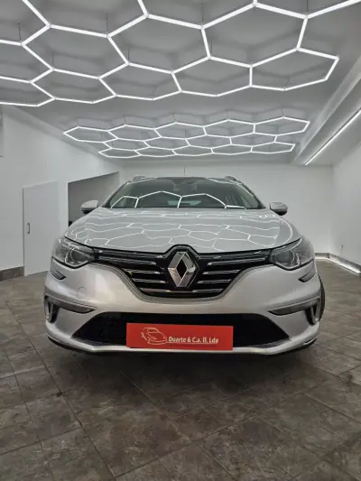 Renault Mégane Sport Tourer 2019 - 11950 EUR, 286730 km - AUTO.MOTO.pt - 286730km - foto 32 de 52