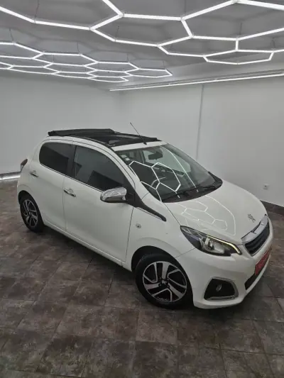 Peugeot 108 2015 - 8650 EUR, 88563 km - AUTO.MOTO.pt - 88563km - foto 42 de 53