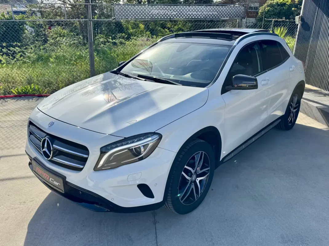 Mercedes-Benz GLA 180 2016 - 17999 EUR, 180000 km - AUTO.MOTO.pt - 180000km - foto 5 de 24