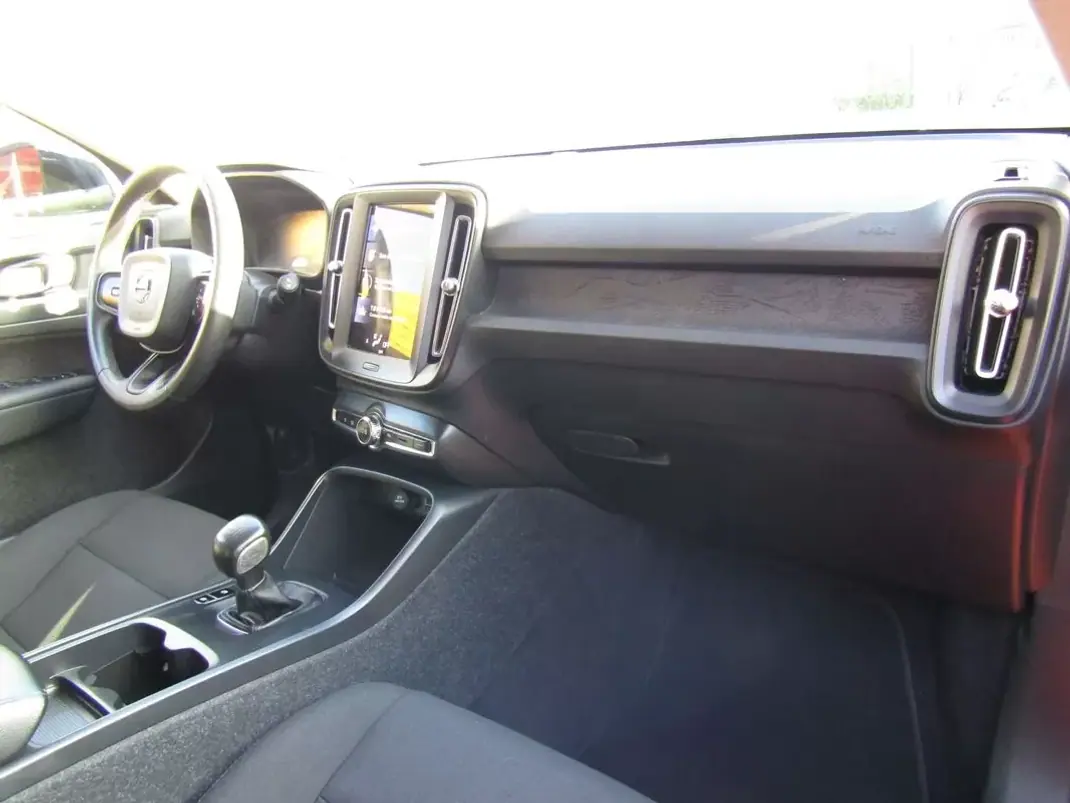 Volvo XC 40 2022 - 24699 EUR, 130656 km - 130656km - foto 21 de 32