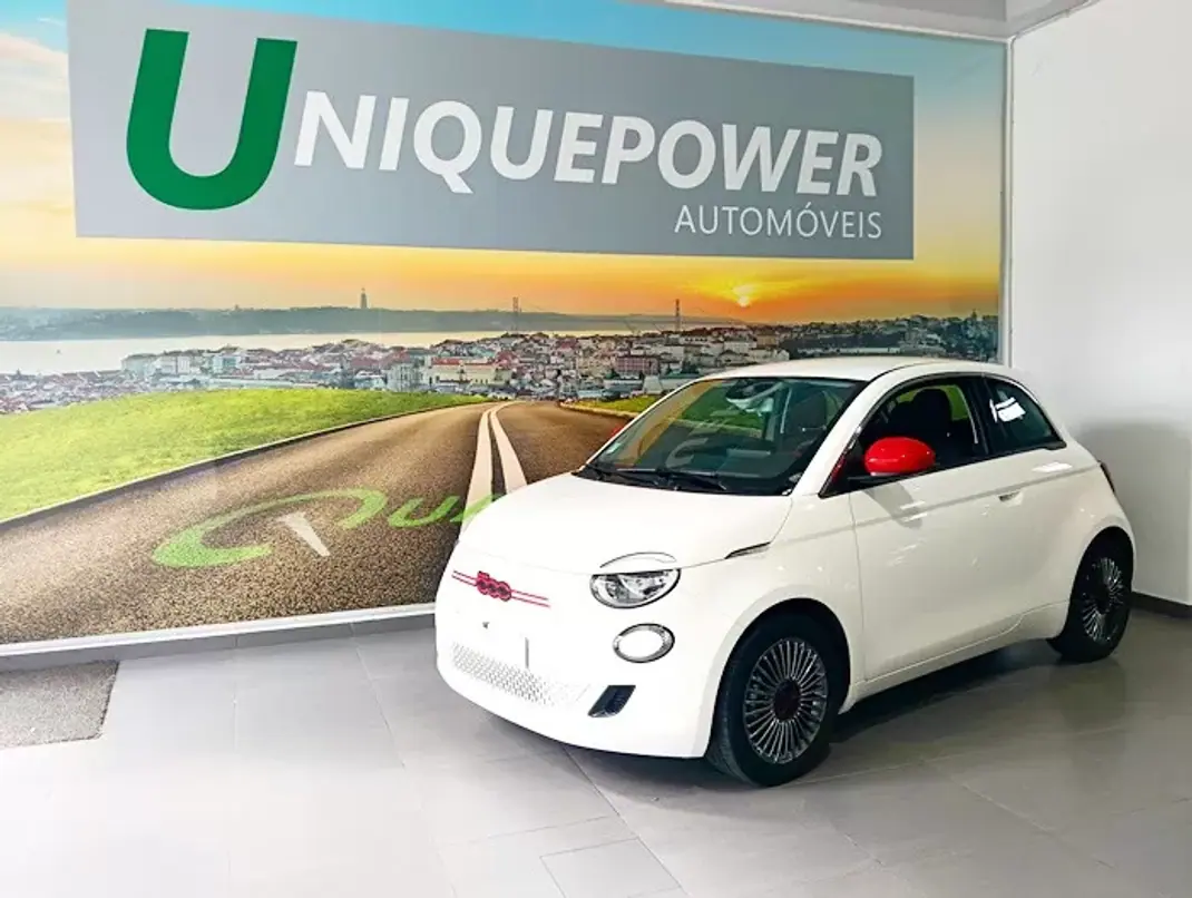 Fiat 500e 2022 - 14990 EUR, 10540 km - 10540km - foto 9 de 53