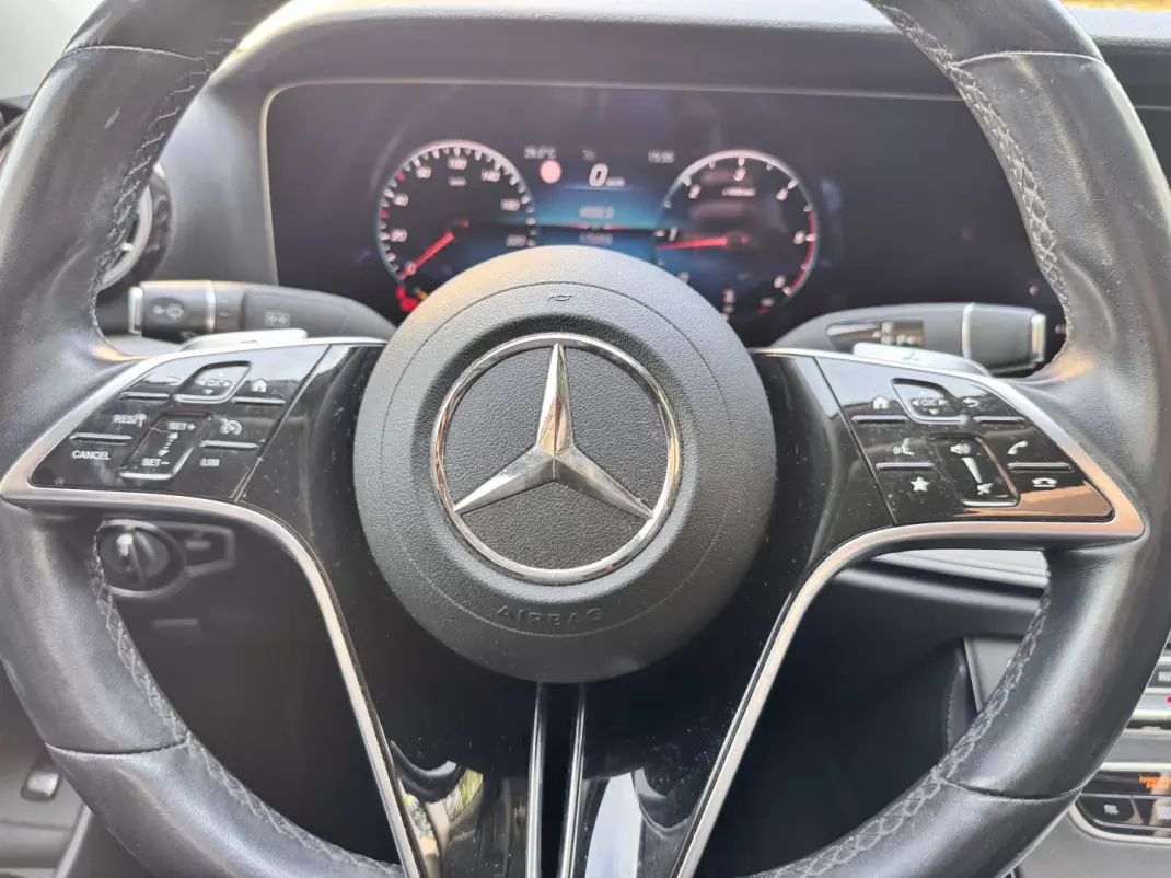 Mercedes-Benz E 220 2022 - 34500 EUR, 173176 km - 173176km - foto 13 de 27