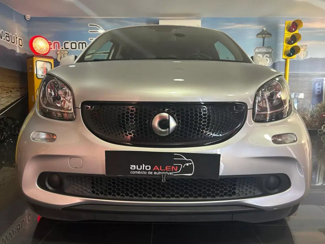 Smart ForFour 2018 - 10950 EUR, 118372 km - AUTO.MOTO.pt - 118372km - foto 2 de 21