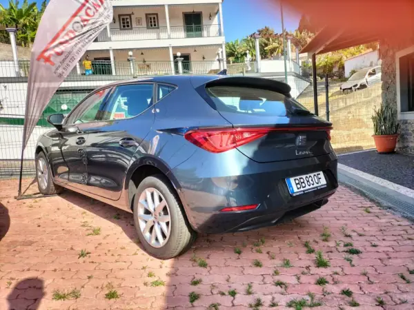 SEAT Leon 2023 - 19950 EUR, 41000 km - AUTO.MOTO.pt - 41000km - foto 5 de 11