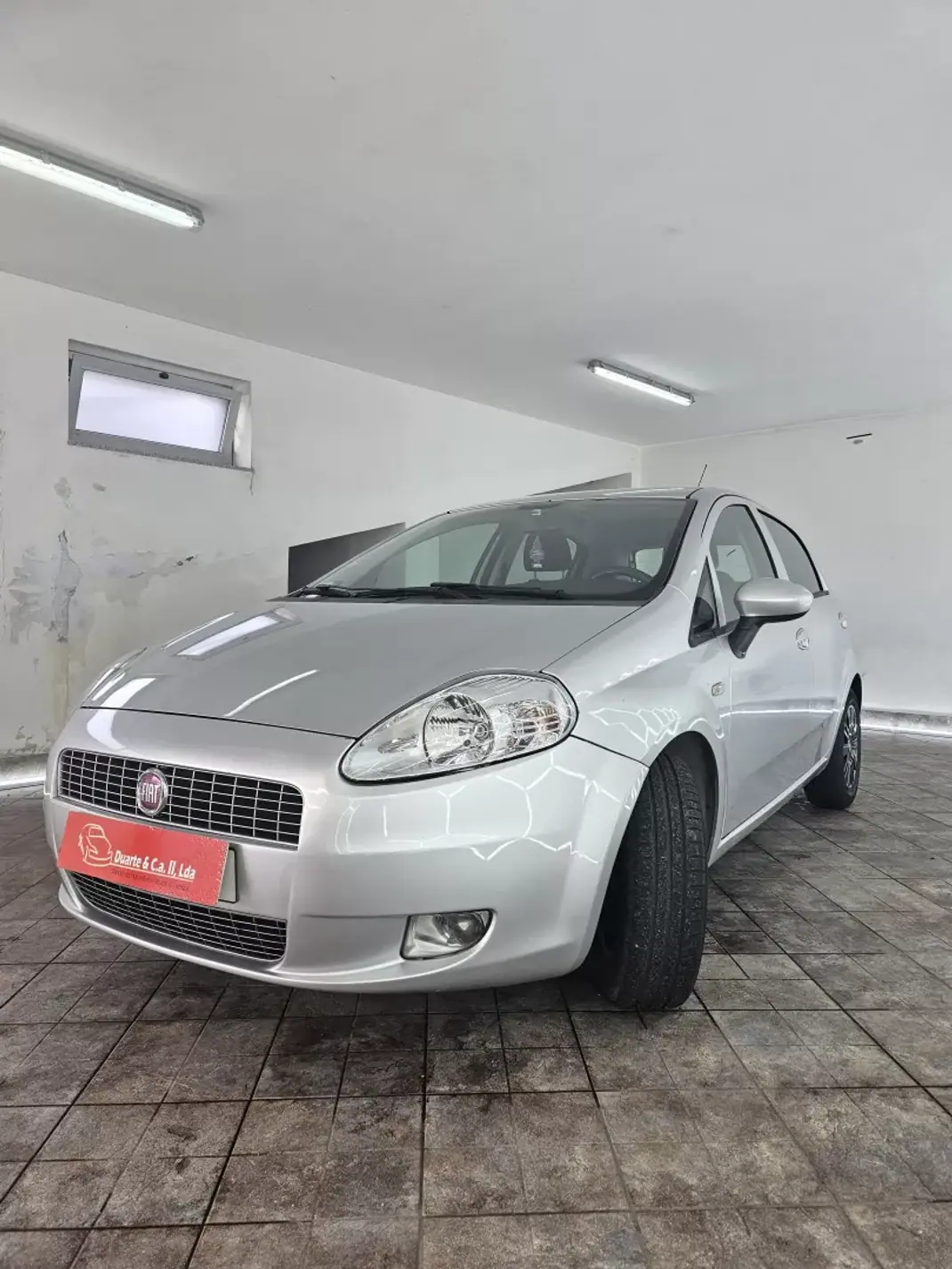 Fiat Grande Punto 2010 - 6000 EUR, 161462 km - AUTO.MOTO.pt - 161462km - foto 10 de 35