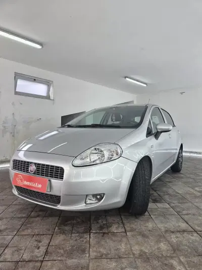Fiat Grande Punto 2010 - 6000 EUR, 161462 km - AUTO.MOTO.pt - 161462km - foto 10 de 35