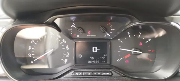 Citroën C3 2023 - 16950 EUR, 64600 km - AUTO.MOTO.pt - 64600km - foto 10 de 10