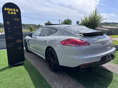 Porsche Panamera 2015 - 35000 EUR, 159000 km - AUTO.MOTO.pt - 159000km - foto 11 de 67