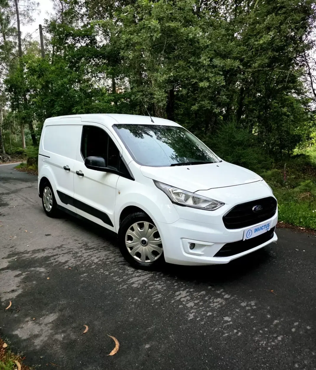 Ford Transit Connect 2019 - 11990 EUR, 144000 km - AUTO.MOTO.pt - 144000km - foto 1 de 27
