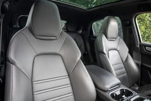 Porsche Cayenne Coupé 2022 - 108888 EUR, 92000 km - AUTO.MOTO.pt - 92000km - foto 46 de 65