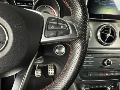 Mercedes-Benz CLA 200 2016 - 21900 EUR, 163435 km - AUTO.MOTO.pt - 163435km - foto 19 de 32