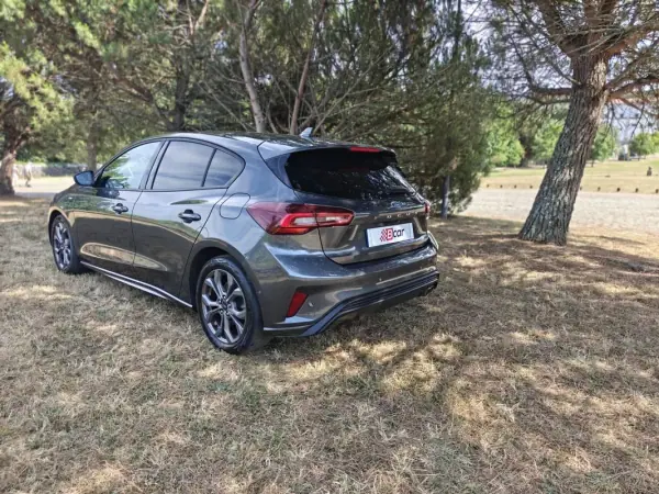 Ford Focus 2023 - 17990 EUR, 75650 km - AUTO.MOTO.pt - 75650km - foto 39 de 39