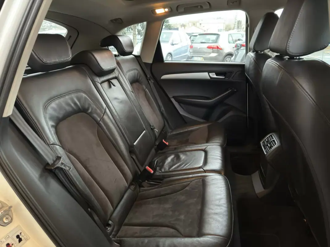 Audi Q5 2009 - 13950 EUR, 326842 km - AUTO.MOTO.pt - 326842km - foto 28 de 33