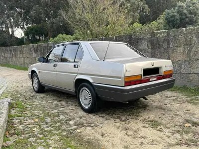 Alfa Romeo 90 1988 - 18900 EUR, 27700 km - AUTO.MOTO.pt - 27700km - foto 6 de 60