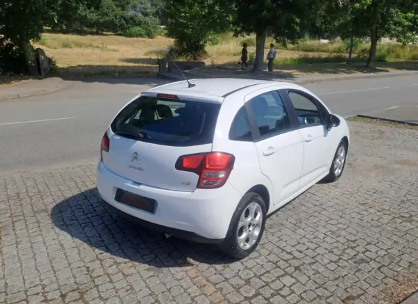Citroën C3 2012 - 6500 EUR, 110000 km - AUTO.MOTO.pt - 110000km - foto 6 de 14