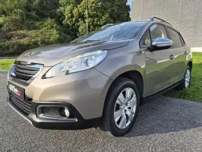 Peugeot 2008 2015 - 8999 EUR, 70466 km - AUTO.MOTO.pt - 70466km - foto 9 de 16