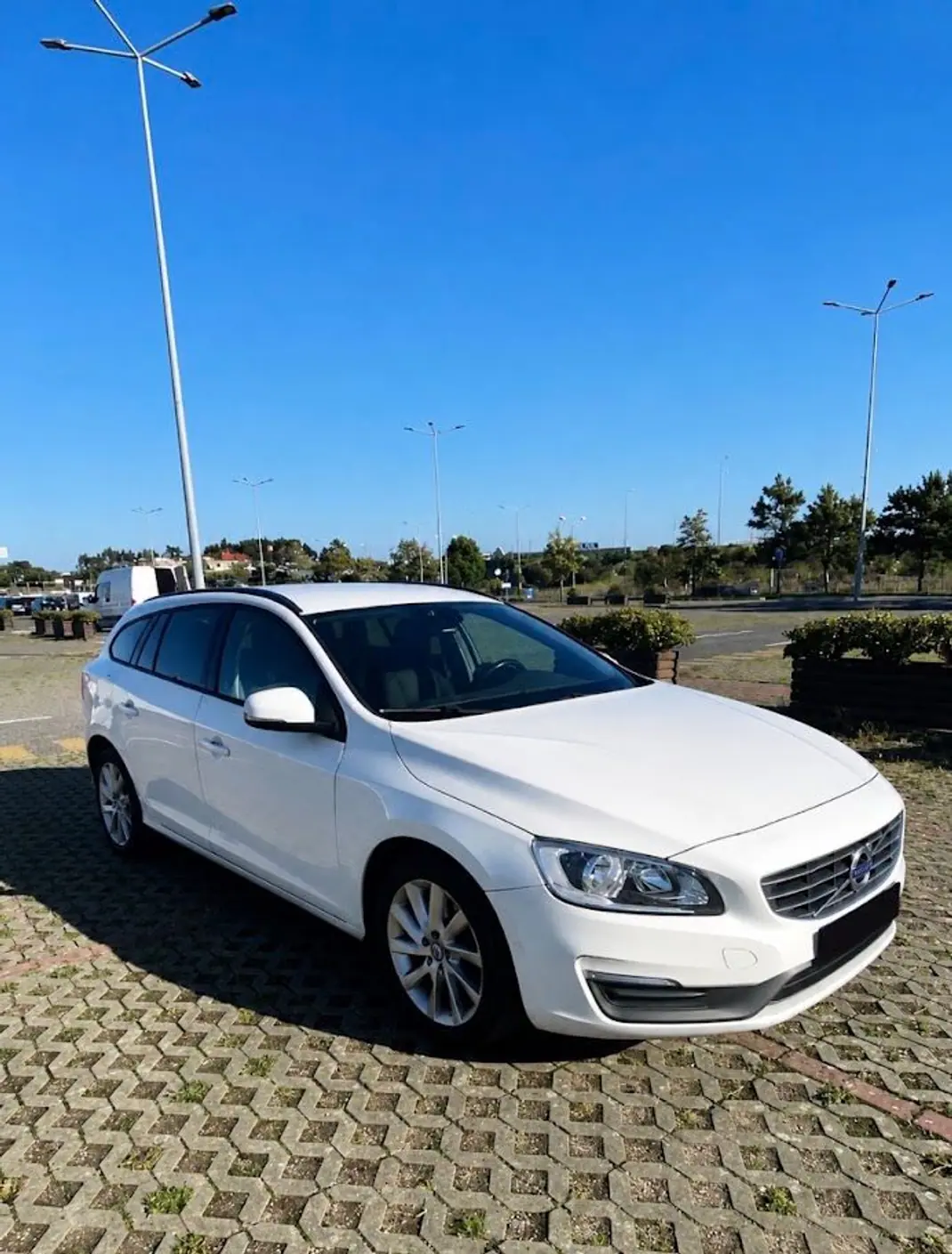 Volvo V60 2015 - 8900 EUR, 206200 km - 206200km - foto 3 de 11