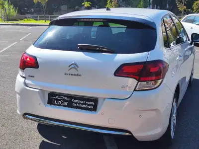 Citroën C4 2015 - 9980 EUR, 157000 km - AUTO.MOTO.pt - 157000km - foto 9 de 43
