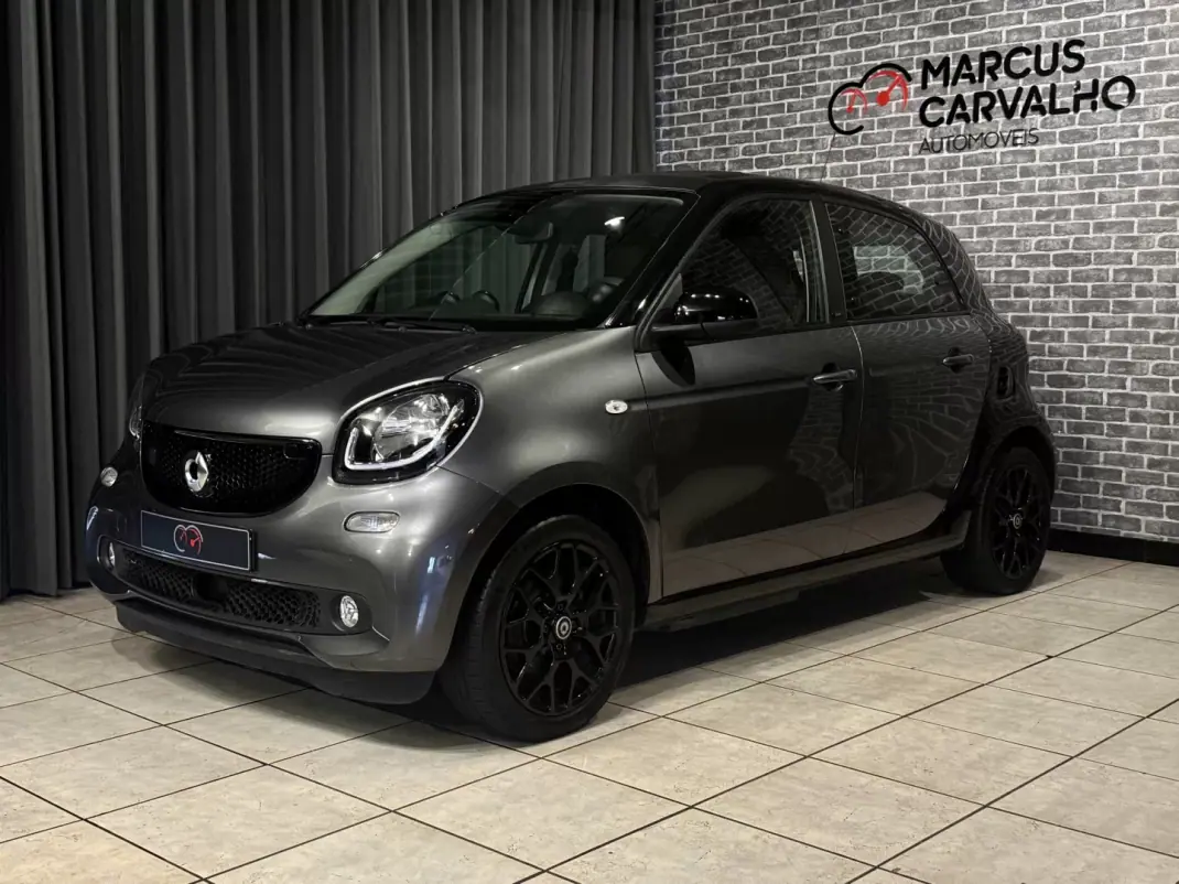 Smart ForFour 2018 - 11990 EUR, 58000 km - AUTO.MOTO.pt - 58000km - foto 1 de 18