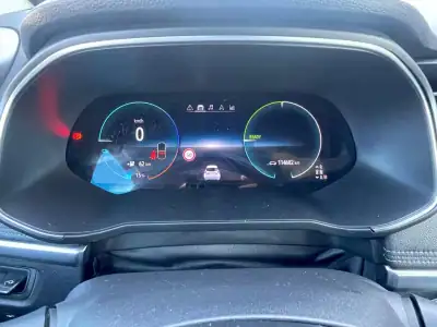 Renault Zoe 2020 - 15900 EUR, 114000 km - AUTO.MOTO.pt - 114000km - foto 8 de 12