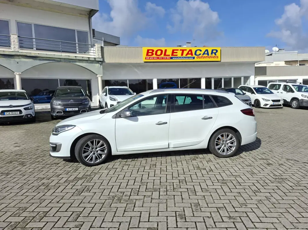 Renault Mégane Sport Tourer 2014 - 11500 EUR, 130900 km - AUTO.MOTO.pt - 130900km - foto 1 de 28