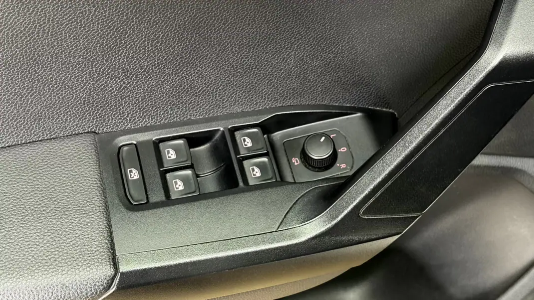 SEAT Ibiza 2023 - 14270 EUR, 50000 km - AUTO.MOTO.pt - 50000km - foto 24 de 38