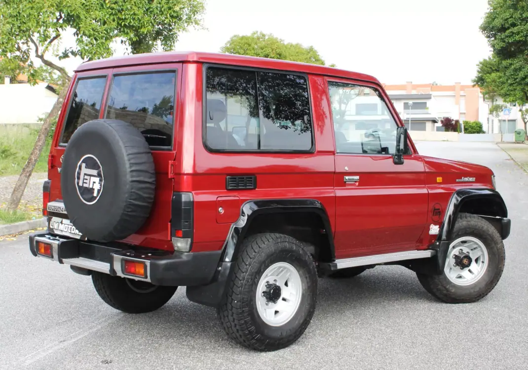 Toyota Land Cruiser 1994 - 38000 EUR, 318000 km - AUTO.MOTO.pt - 318000km - foto 9 de 46