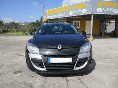 Renault Mégane Coupe 2010 - 6500 EUR, 219000 km - AUTO.MOTO.pt - 219000km - foto 2 de 11