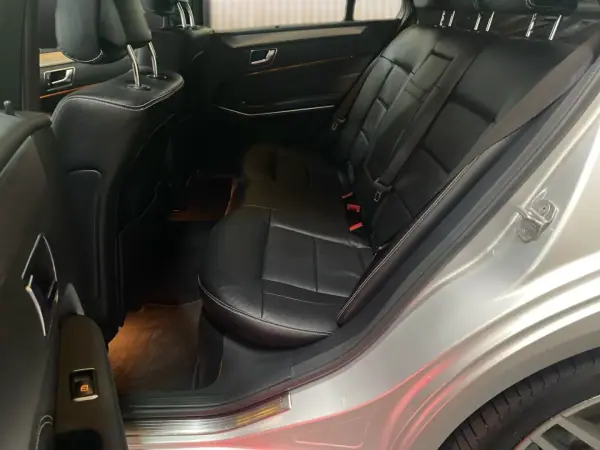 Mercedes-Benz E 250 2016 - 15950 EUR, 453700 km - AUTO.MOTO.pt - 453700km - foto 18 de 20