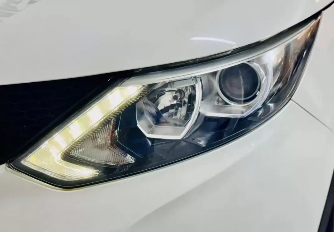 Nissan Qashqai 2015 - 13750 EUR, 96000 km - 96000km - foto 15 de 45