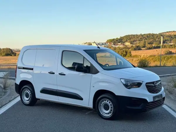 Opel COMBO 2022