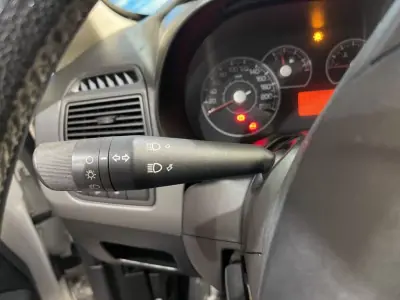 Fiat PUNTO 2008 - 2999 EUR, 233000 km - AUTO.MOTO.pt - 233000km - foto 31 de 36