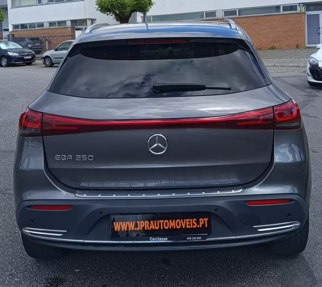 Mercedes-Benz EQA 2021 - 29990 EUR, 32800 km - AUTO.MOTO.pt - 32800km - foto 8 de 25