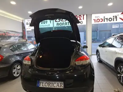 Renault Mégane Coupe 2013 - 9900 EUR, 177543 km - AUTO.MOTO.pt - 177543km - foto 16 de 17