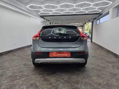Volvo V40 Cross Country 2018 - 15000 EUR, 106816 km - 106816km - foto 8 de 40