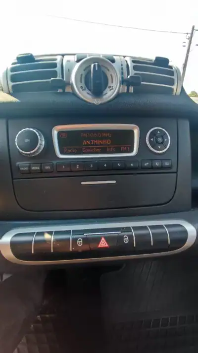 Smart Fortwo Cabrio 2013 - 8279 EUR, 110056 km - AUTO.MOTO.pt - 110056km - foto 11 de 19