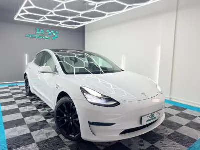 Tesla Model 3 2020 - 24500 EUR, 134000 km - AUTO.MOTO.pt - 134000km - foto 4 de 21