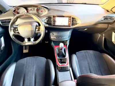 Peugeot 308 SW 2015 - 12990 EUR, 256609 km - AUTO.MOTO.pt - 256609km - foto 10 de 16