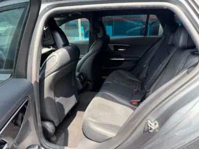 Mercedes-Benz C 200 2022 - 42000 EUR, 185000 km - AUTO.MOTO.pt - 185000km - foto 13 de 15