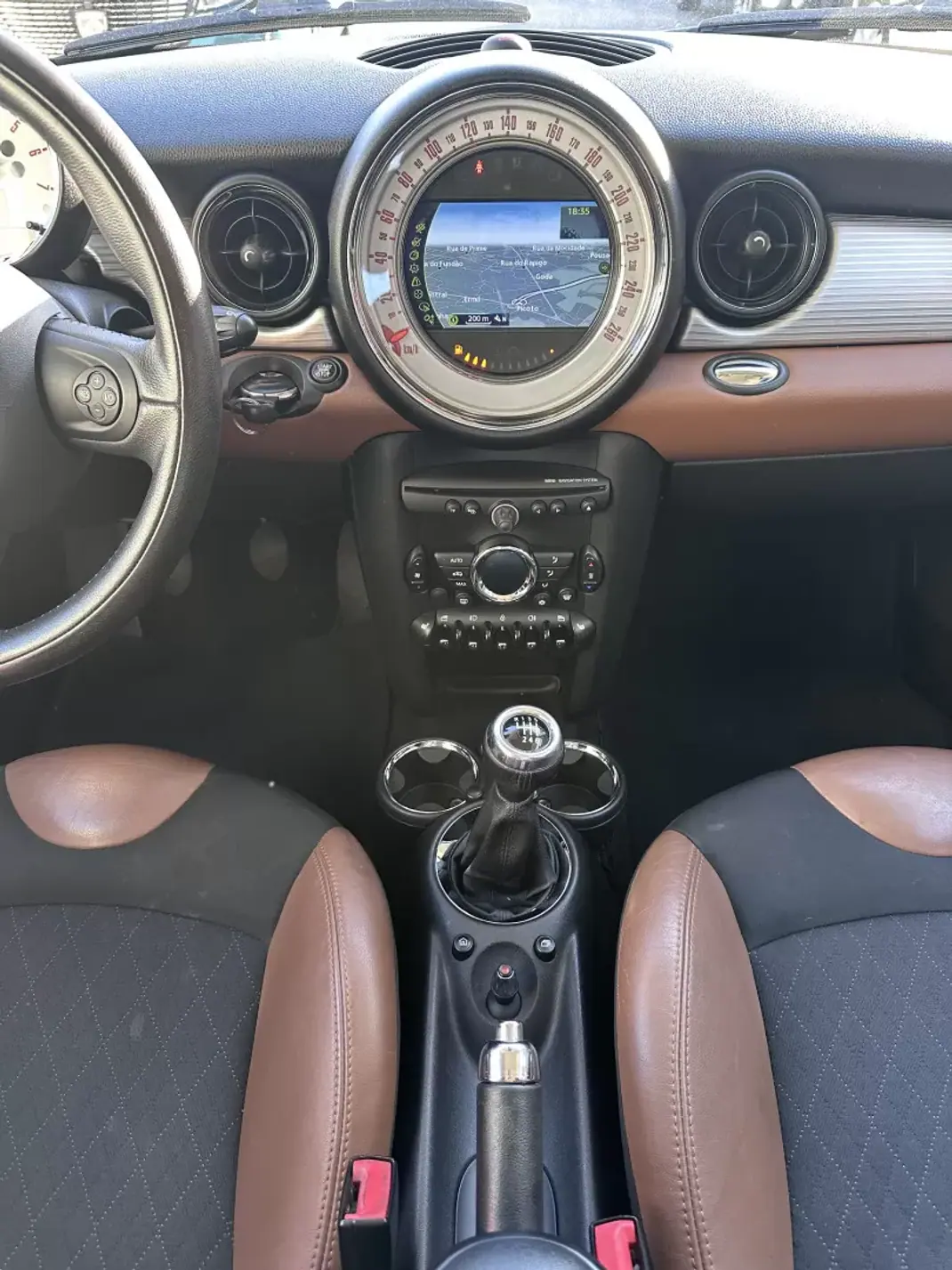 MINI Cooper 2012 - 10500 EUR, 210000 km - AUTO.MOTO.pt - 210000km - foto 19 de 40