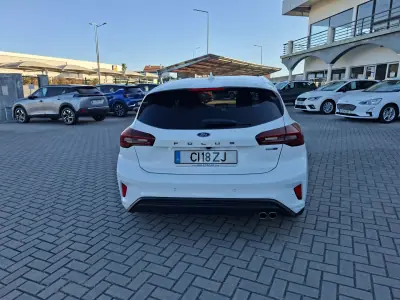 Ford Focus 2022 - 16500 EUR, 97500 km - AUTO.MOTO.pt - 97500km - foto 7 de 37