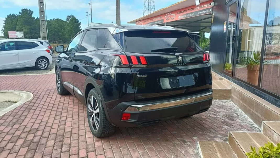 Peugeot 3008 2018 - 20990 EUR, 105000 km - AUTO.MOTO.pt - 105000km - foto 38 de 47