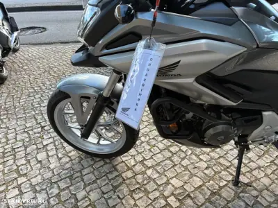 Honda NC750X 2017 - 5650 EUR, 38261 km - AUTO.MOTO.pt - 38261km - foto 9 de 14