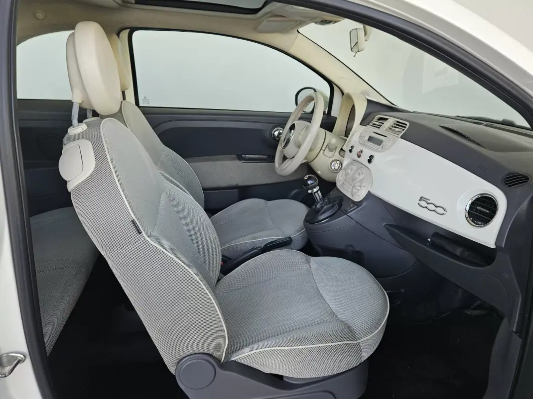 Fiat 500 2011 - 6750 EUR, 174000 km - AUTO.MOTO.pt - 174000km - foto 6 de 9
