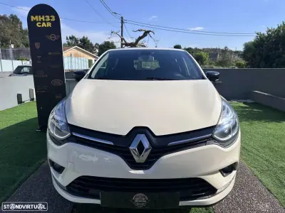 Renault Clio 2017 - 9900 EUR, 135702 km - AUTO.MOTO.pt - 135702km - foto 2 de 47
