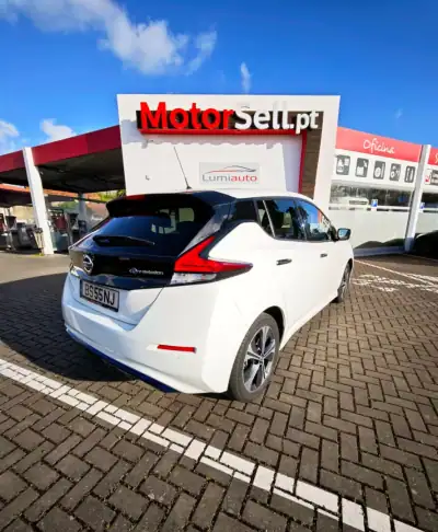 Nissan Leaf 2020 - 21600 EUR, 25600 km - AUTO.MOTO.pt - 25600km - foto 2 de 12