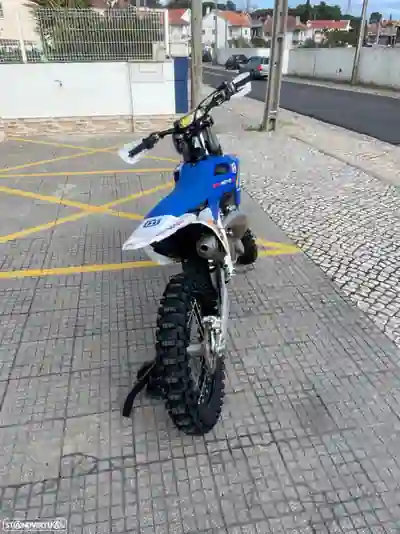 Husqvarna TC 300 2025 - 9500 EUR, 10 km - AUTO.MOTO.pt - 10km - foto 4 de 5